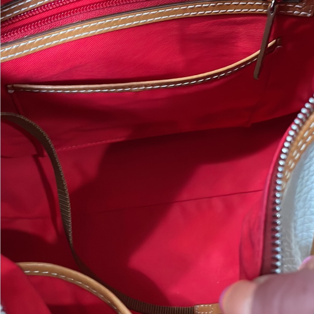 Beautiful authentic DOONEY & BOURKE HANDBAG - Picture 5 of 9